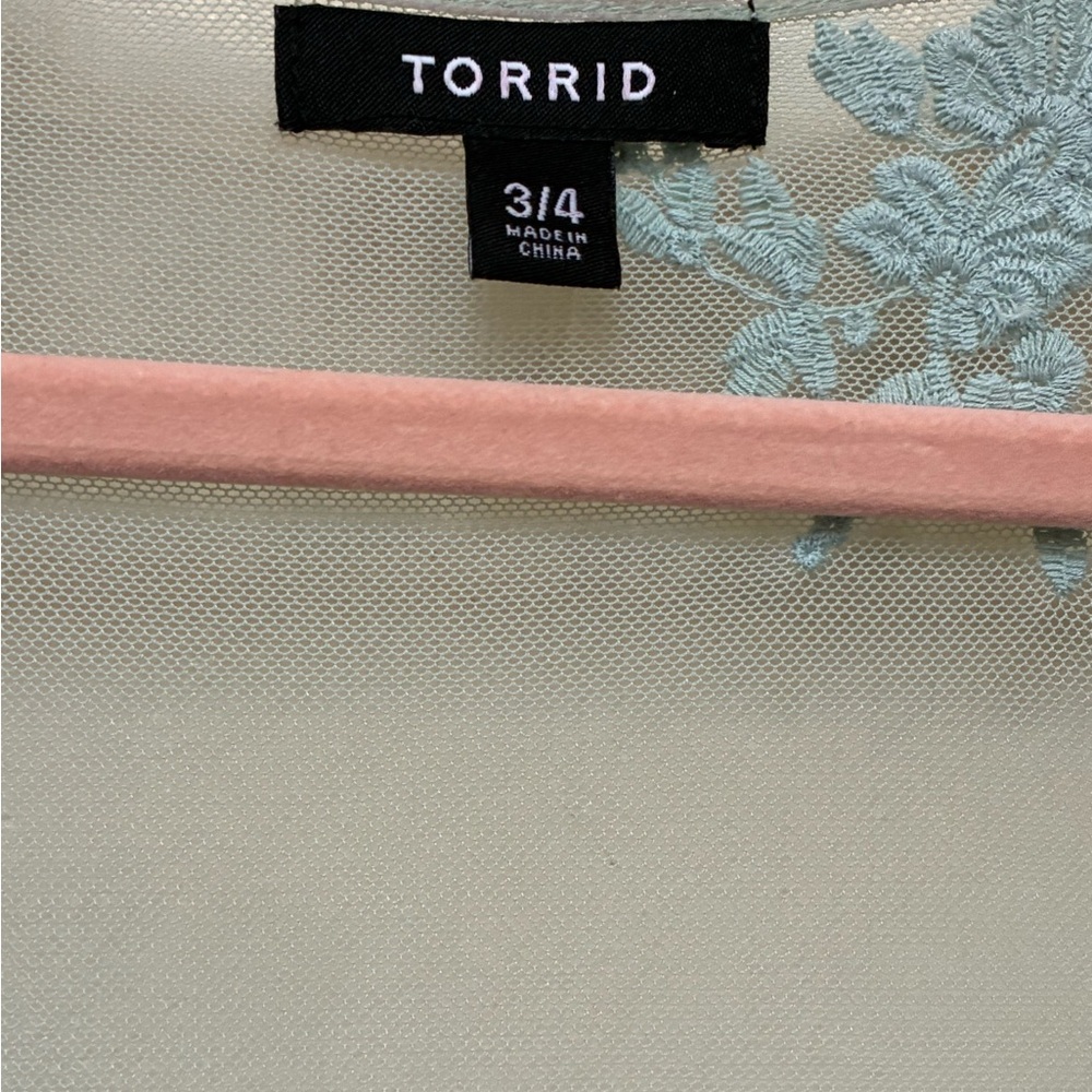 New Torrid Sheer Lace Kimono in Soft Green - Picture 2 of 5